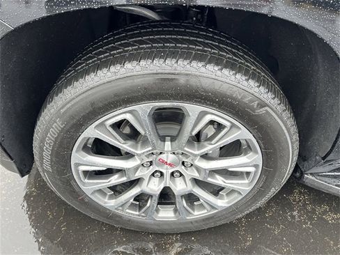 Certified 2025 GMC Yukon XL Denali image 17