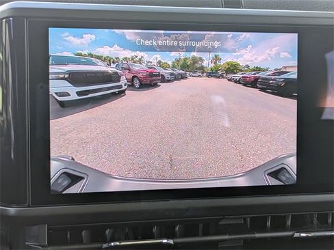 New 2025 Jeep Gladiator Sport image 21