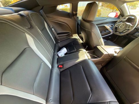 Used 2018 Chevrolet Camaro SS image 11