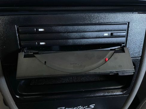 Used 2003 Porsche Boxster S image 23