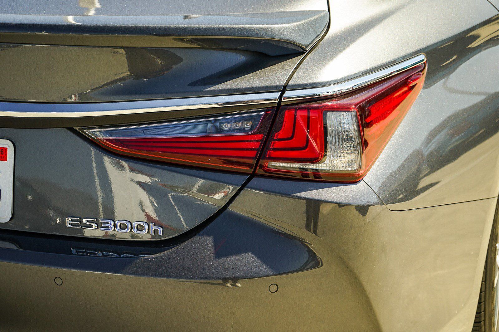 Used 2022 Lexus ES 300h w/ Premium Package FWD image 9