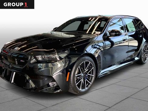 New 2026 BMW M5 Touring image 1