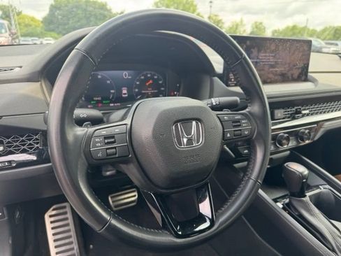 Used 2023 Honda Accord Sport image 11