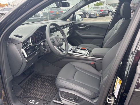 New 2025 Audi Q7 3.0T Premium Plus image 9