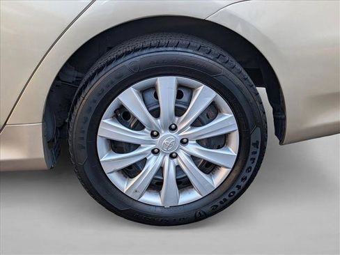 Used 2012 Toyota Corolla LE image 10