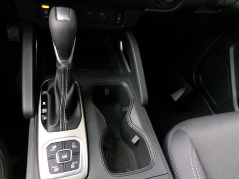 New 2026 Nissan Frontier SV image 20