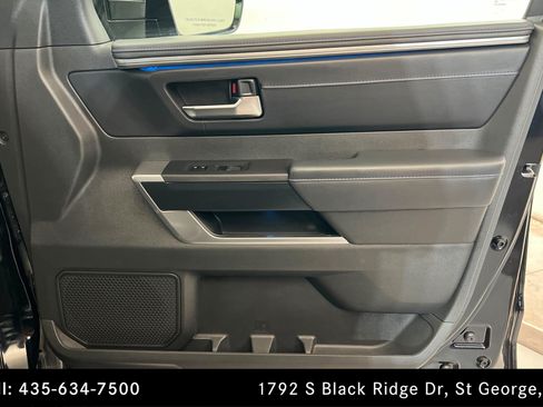 Used 2024 Toyota Sequoia Platinum AWD/4WD image 25