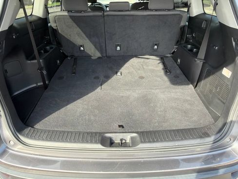 Used 2019 Toyota Highlander LE FWD image 27