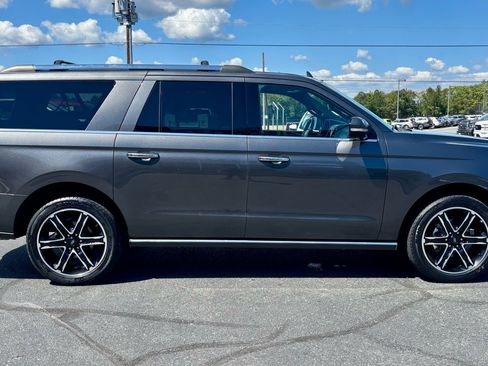 Used 2019 Ford Expedition Max Limited w/ Texas Edition Package image 5