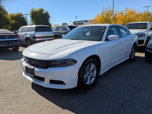 Used 2021 Dodge Charger SXT image 5