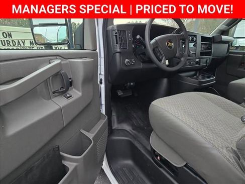 New 2025 Chevrolet Express 3500 w/ Power Convenience Package image 16