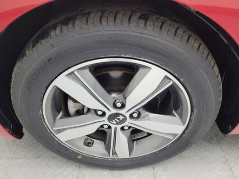 Used 2018 Kia Forte S w/ S Technology Plus Package image 31