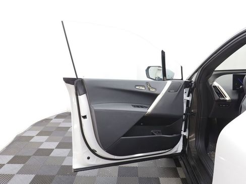 Certified 2023 BMW iX xDrive50 w/ Premium Package image 5