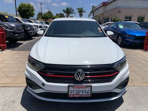 Used 2019 Volkswagen Jetta GLI FWD image 2