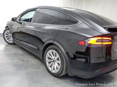 Used 2018 Tesla Model X P100D image 11