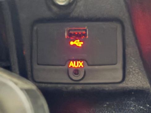 Used 2015 RAM ProMaster 1500 w/ Interior Convenience Group image 24