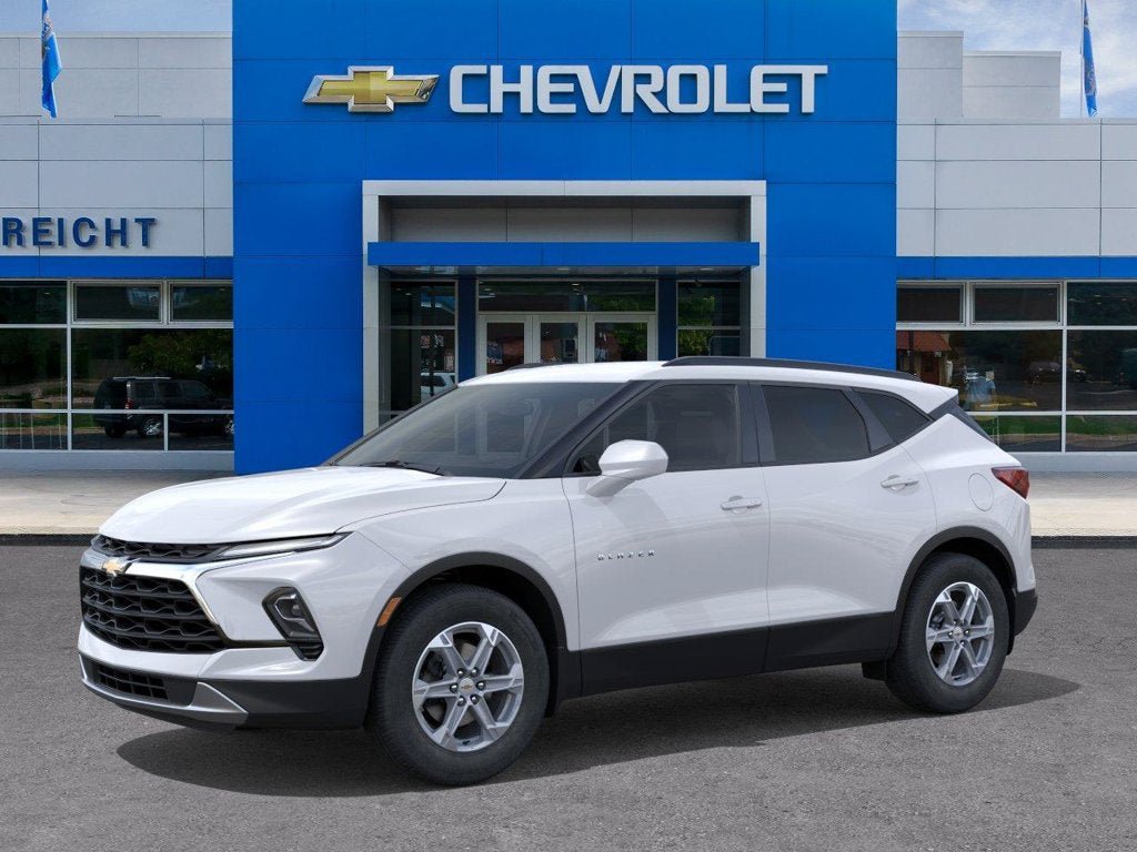 New 2026 Chevrolet Blazer LT w/ Convenience Package FWD image 2