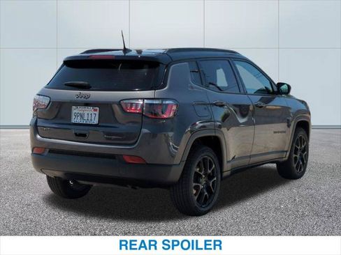 Used 2024 Jeep Compass Latitude w/ Altitude Special Edition AWD/4WD image 7