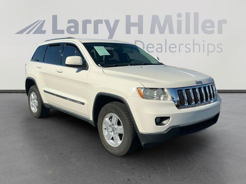 Used 2012 Jeep Grand Cherokee Laredo w/ Laredo E Group image 7