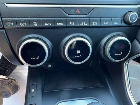 Used 2020 Jaguar E-PACE AWD/4WD image 19