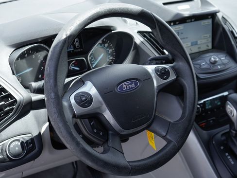 Used 2016 Ford Escape SE w/ Equipment Group 201A FWD image 17