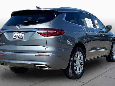 Used 2020 Buick Enclave Avenir w/ Avenir Technology Package FWD image 12