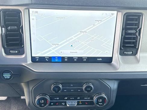 Used 2025 Ford Bronco Outer Banks AWD/4WD image 32