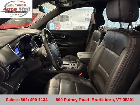Used 2022 Chevrolet Traverse RS image 11