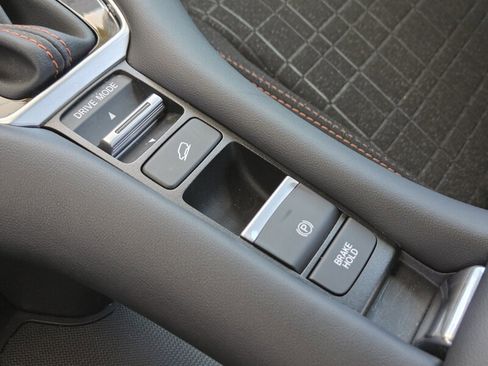 Used 2025 Honda HR-V Sport image 32