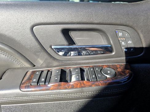 Used 2013 GMC Yukon XL Denali image 20