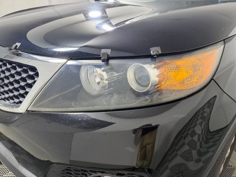 Used 2013 Kia Sorento LX w/ Value Pkg FWD image 12