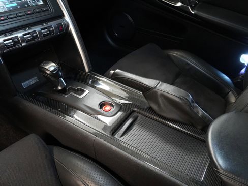 Used 2009 Nissan GT-R Premium AWD/4WD image 32