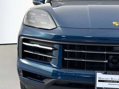 Used 2024 Porsche Cayenne image 13