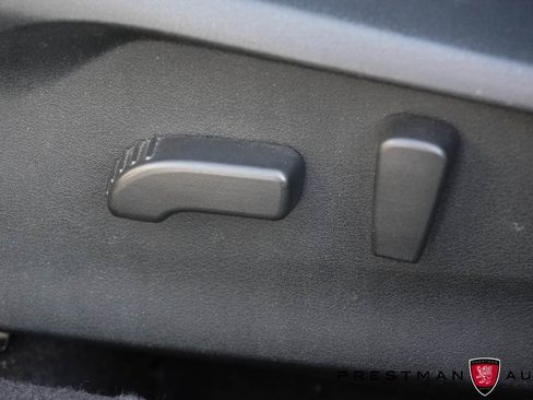 Used 2021 Subaru Impreza 2.0i Limited image 20