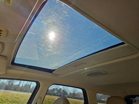 Used 2010 Ford Escape Limited image 24