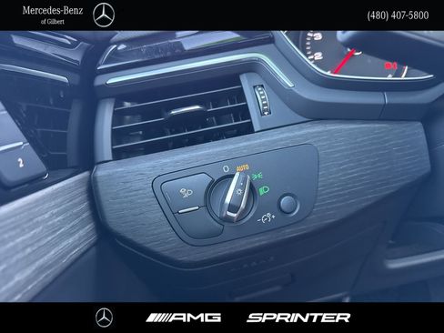 Used 2025 Audi A4 2.0T Premium image 31