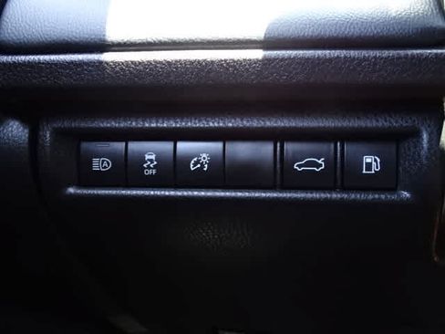 Used 2025 Toyota Camry XSE FWD image 38