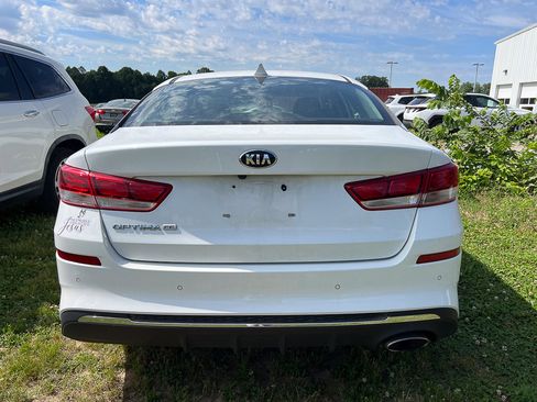 Used 2020 Kia Optima LX FWD image 3