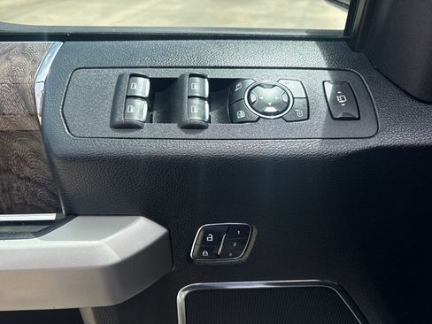 Used 2018 Ford F350 Lariat w/ Lariat Ultimate Package image 18