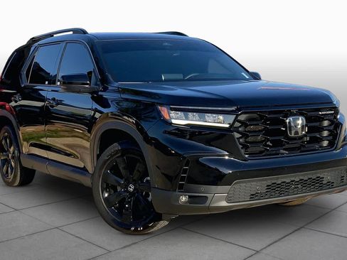 Used 2025 Honda Pilot Black Edition image 3