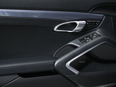 Certified 2025 Porsche 718 Cayman S image 6