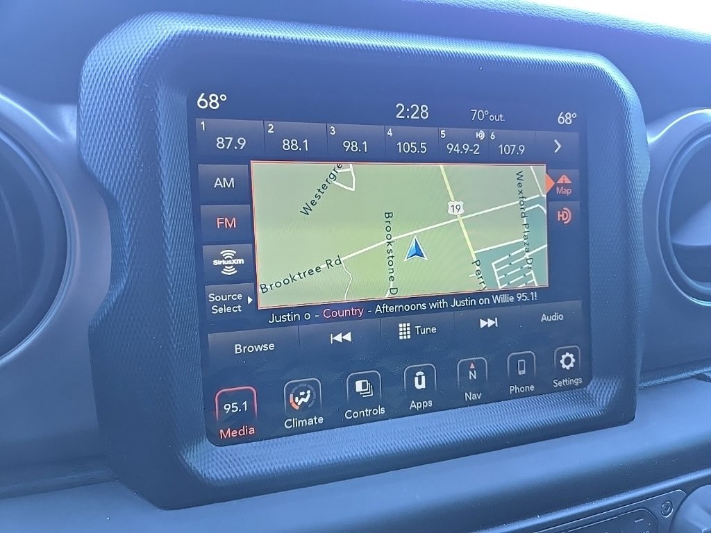 Used 2021 Jeep Wrangler Unlimited Sport AWD/4WD image 19