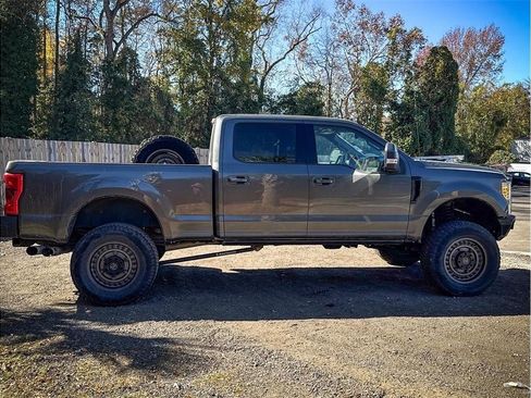 Used 2017 Ford F250 Lariat w/ Lariat Ultimate Package AWD/4WD image 15