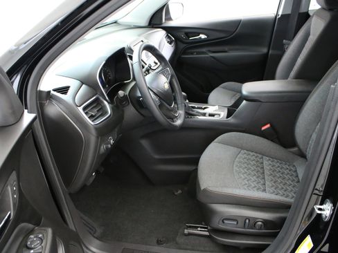 Certified 2024 Chevrolet Equinox LT w/ LPO, Floor Liner Package FWD image 28