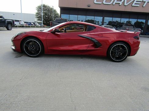 Used 2021 Chevrolet Corvette Stingray Premium Cpe w/ Z51 Performance Package RWD image 8