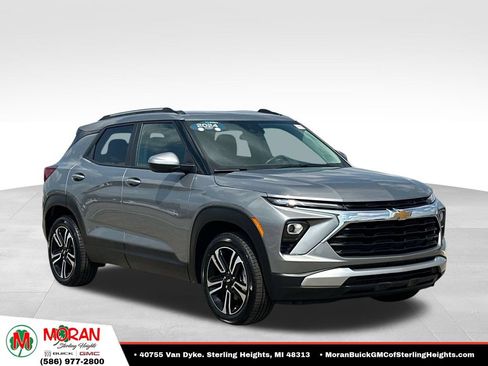 Certified 2024 Chevrolet TrailBlazer LT w/ LT Cold Weather Package AWD/4WD image 6