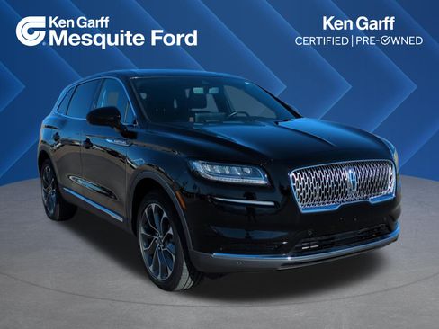 Used 2022 Lincoln Nautilus Reserve image 1