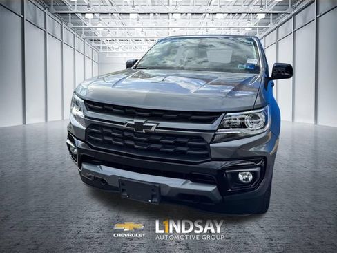 Used 2022 Chevrolet Colorado Z71 AWD/4WD image 5