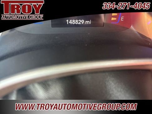 Used 2018 Chrysler Pacifica Touring-L image 36