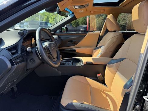 Used 2025 Lexus ES 350 w/ Technology Package FWD image 14
